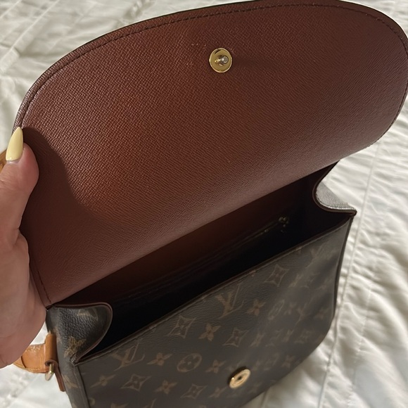 Louis Vuitton St Cloud - Picture 3 of 16